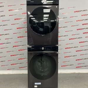 Open Box Samsung Bespoke 27” Front Load Washer and Dryer Set WF46BB6700AV DVE46BB6700VAC For Sale