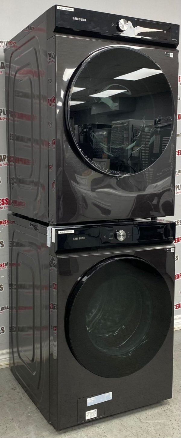 Open Box Samsung Bespoke 27” Front Load Washer and Dryer Set WF46BB6700AV DVE46BB6700VAC For Sale