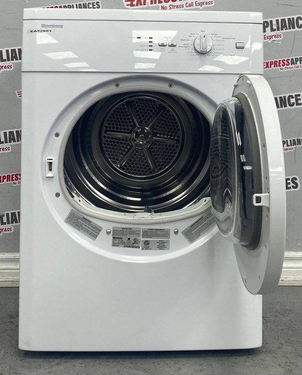 Used Blomberg 24” Stackable Electric Dryer DV17542 SKU: EA22801 For Sale