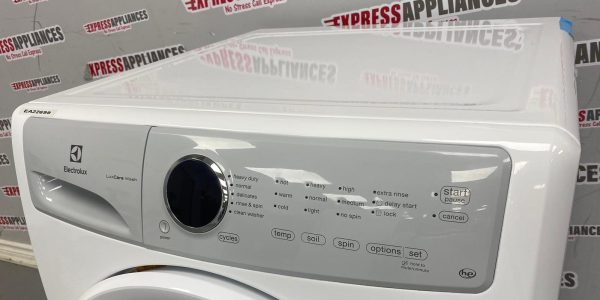 Used Electrolux Front Load 27” Washing Machine EFLW317TIW2 SKU: EA22699 For Sale