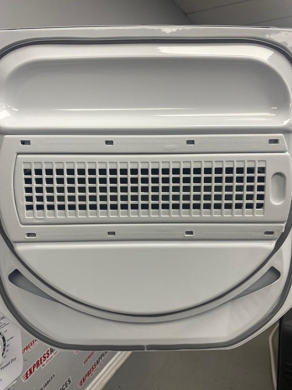 Open Box GE 24” Laundry Centre Washer and Dryer GUD24ESMM1WW For Sale