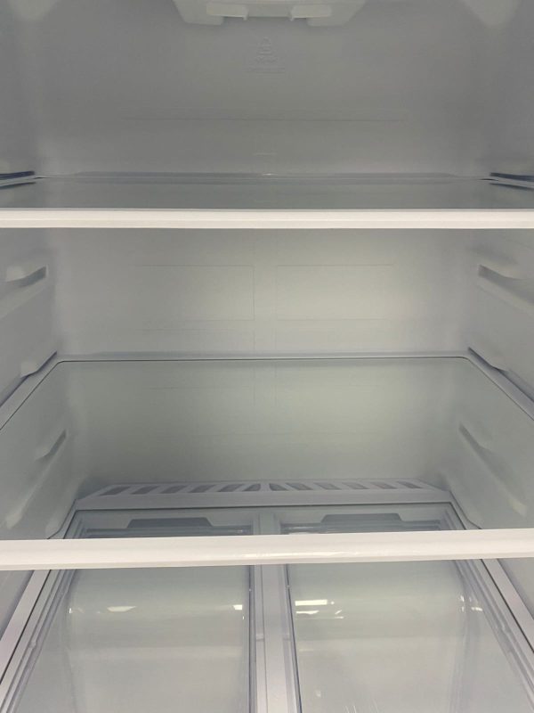 Open Box Midea 30” Top Freezer Refrigerator MRT18B2ASL For Sale