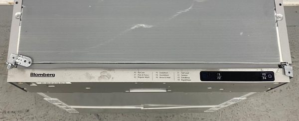 Used Blomberg 24” Build-In Panel Ready Dishwasher DW55502FBI For Sale