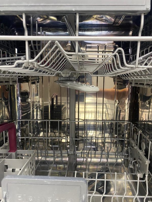 Used Blomberg 24” Build-In Panel Ready Dishwasher DW55502FBI For Sale