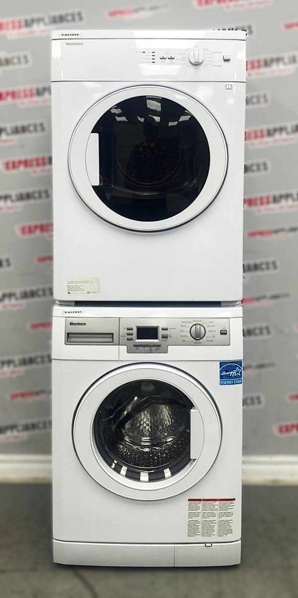 Used Blomberg 24” Front Load Washer and Electric Dryer Stackable Set WM77120NBL01 DV17542 For Sale