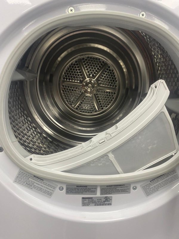 Used Blomberg 24” Front Load Washer and Electric Dryer Stackable Set WM77120NBL01 DV17542 For Sale