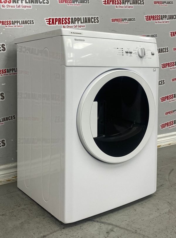 Used Blomberg 24” Stackable Electric Dryer DV17542 SKU: EA22965 For Sale