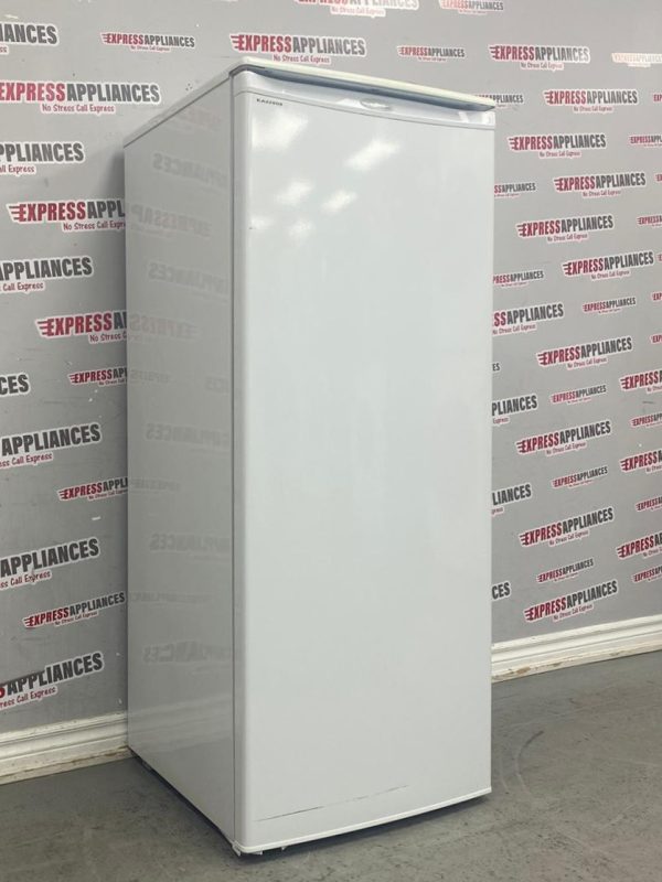 Used Danby 24" Freezerless Refrigerator DAR1102W For Sale