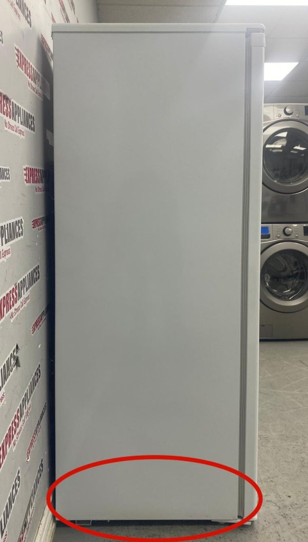 Used Danby 24" Freezerless Refrigerator DAR1102W For Sale