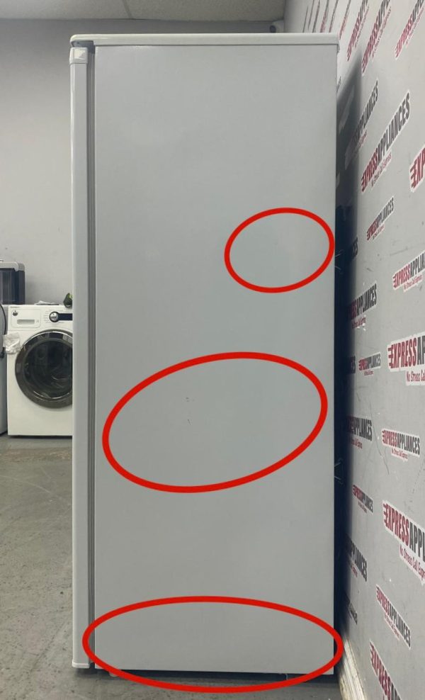 Used Danby 24" Freezerless Refrigerator DAR1102W For Sale