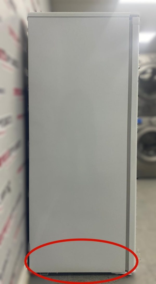 Used Danby 24” Freezerless Refrigerator and Up Right Freezer Set DAR1102W DUF809WE For Sale