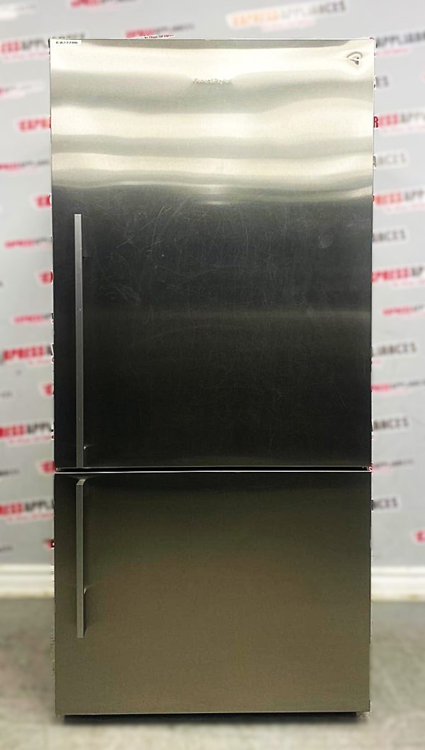 Used Fisher&Paykel 31” Bottom Freezer Refrigerator E522BRXFD2 For Sale