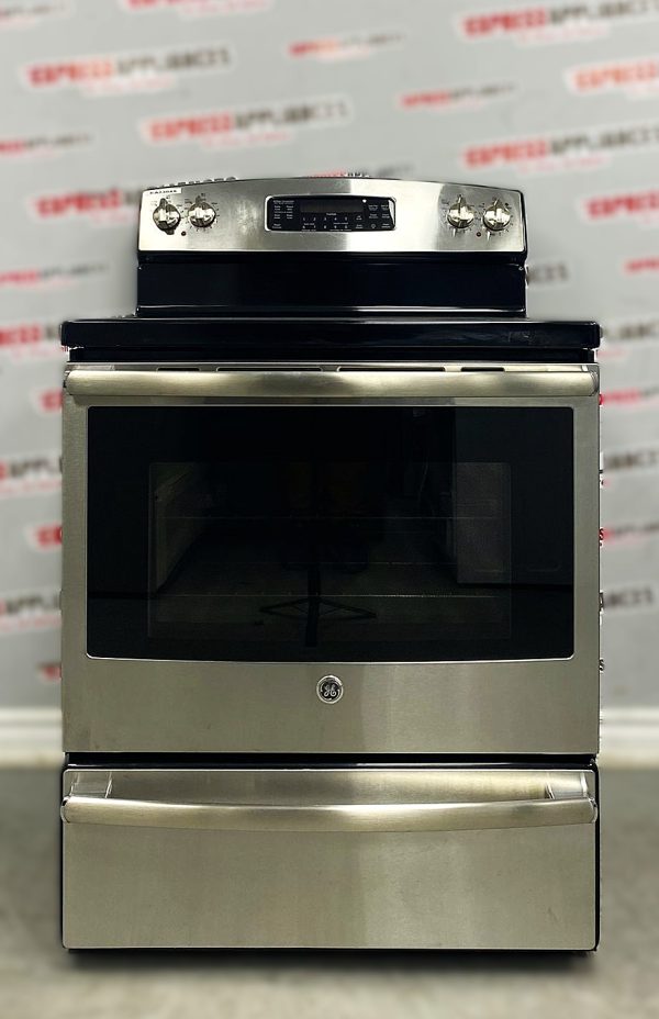 Used GE 30” Freestanding Glass Top Stove JCB830SJ1SS For Sale