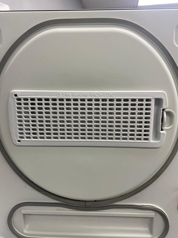 Used Maytag 24” Washer and Dryer Stackable Set MAH2400AWW MDE2400AZW For Sale