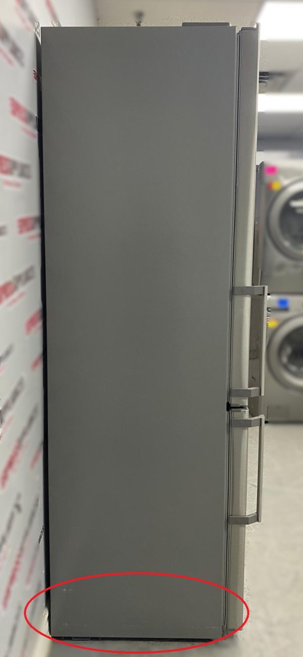 Used Moffat 24” Bottom Freezer Refrigerator MBE11DSLBSS For Sale