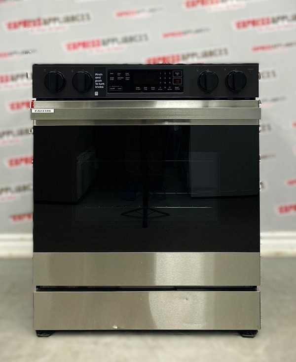 Used Samsung 30” Slide-In Glass Top Stove NSE6DG8100SRAC For Sale