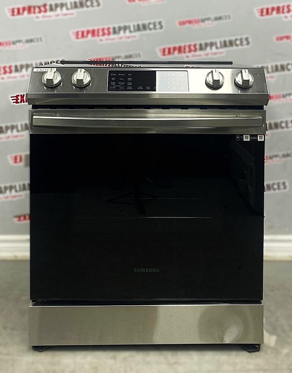 Used Samsung 30” Slide-in Electric Glass Top Stove NE63A8315SS/AC For Sale