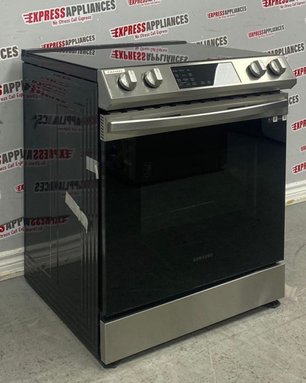 Used Samsung 30” Slide-in Electric Glass Top Stove NE63A8315SS/AC For Sale