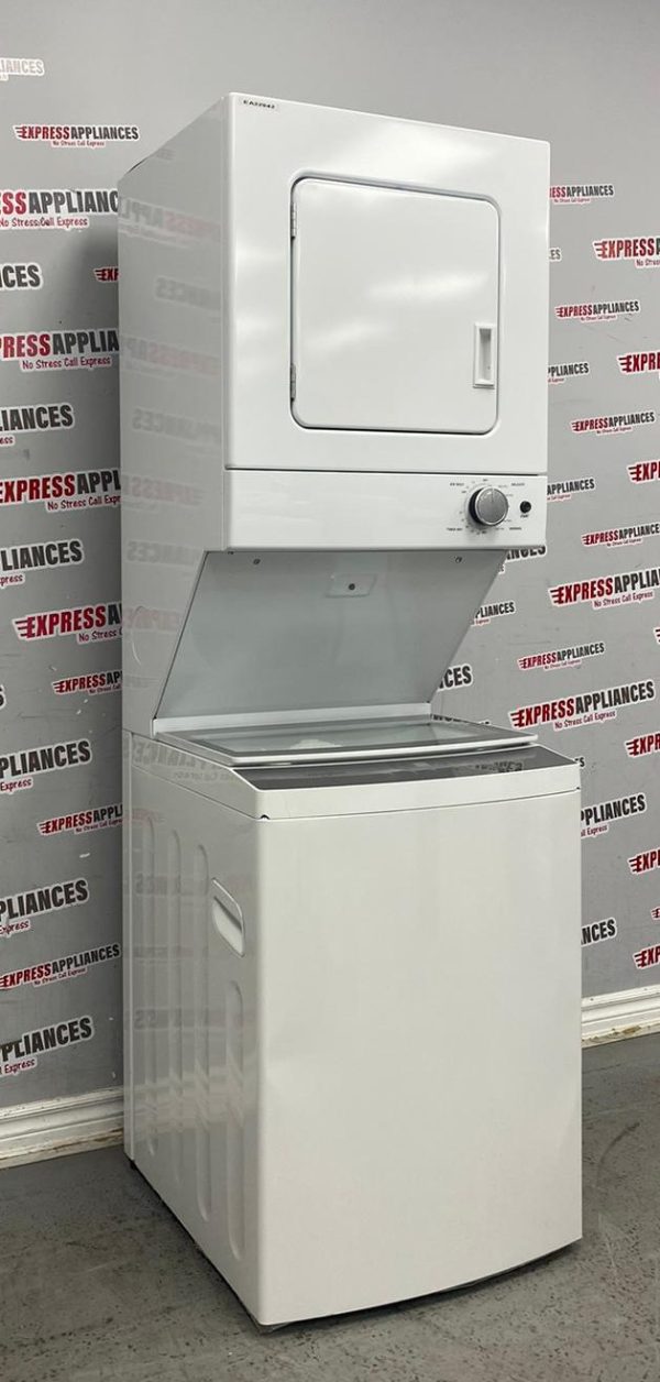 Used Whirlpool 24” Laundry Center Washer and Dryer YWET4024HW0 SKU: EA22942 For Sale