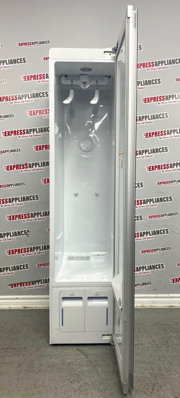 Open Box LG 17.5” Steam Closet S3CW  For Sale