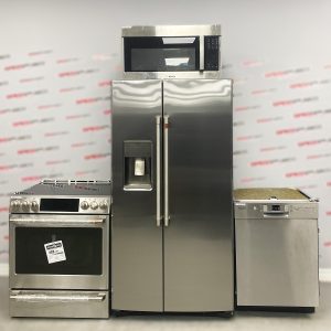 Used/Open Box Kitchen Appliances Set 05 - GE Café and Bosch Set For Sale