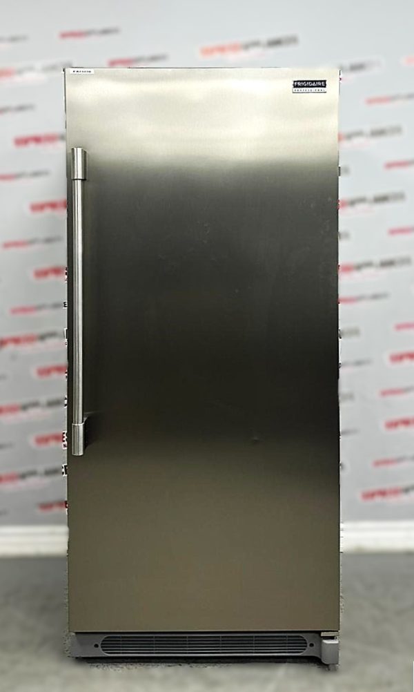 Used Frigidaire 32” Freezerless Refrigerator FPRU19F8RFF SKU: EA23220 For Sale