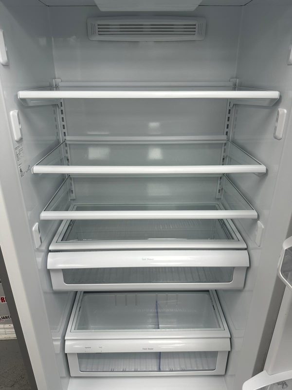 Used Frigidaire 32” Freezerless Refrigerator FPRU19F8RFF SKU: EA23220 For Sale