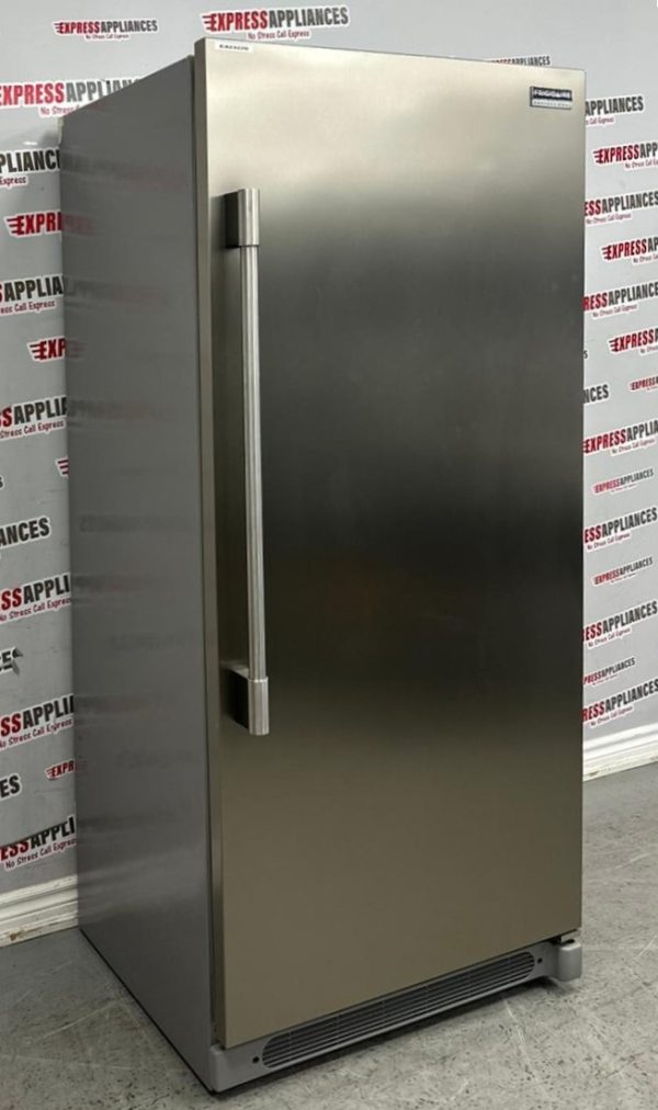 Used Frigidaire 32” Freezerless Refrigerator FPRU19F8RFF SKU: EA23220 For Sale