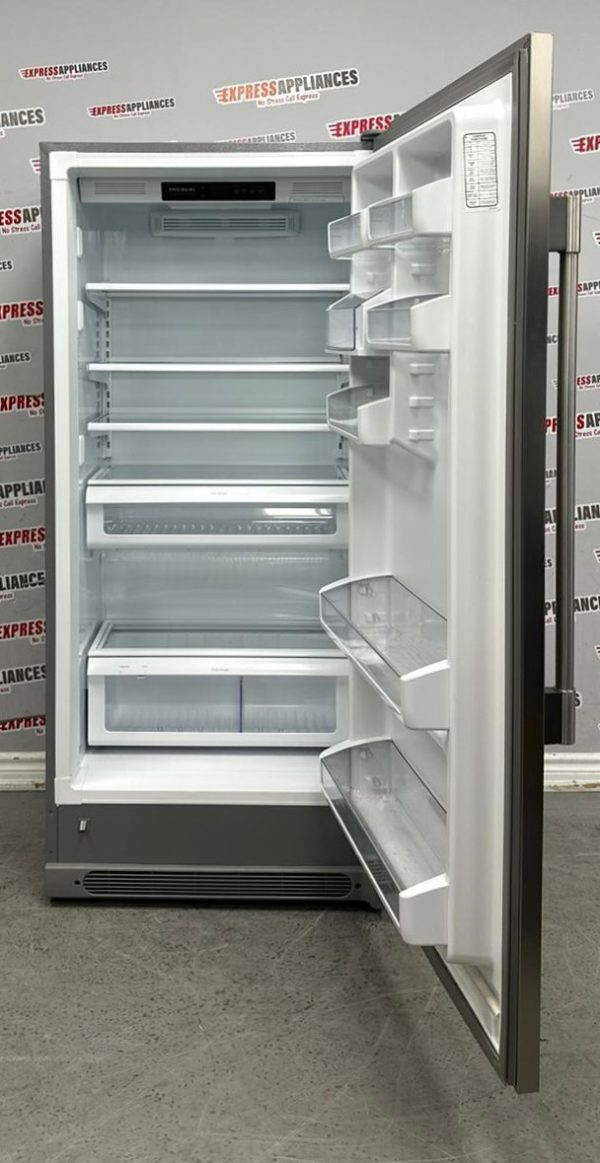 Used Frigidaire 32” Freezerless Refrigerator FPRU19F8RFF SKU: EA23220 For Sale