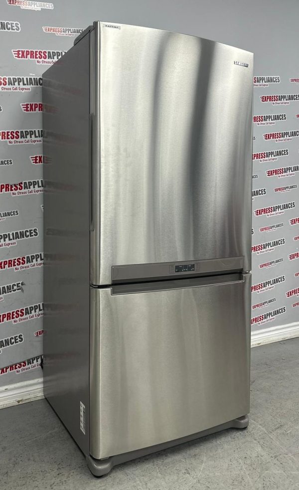 Used Samsung 32” Bottom Freezer Refrigerator RB194ABRS For Sale