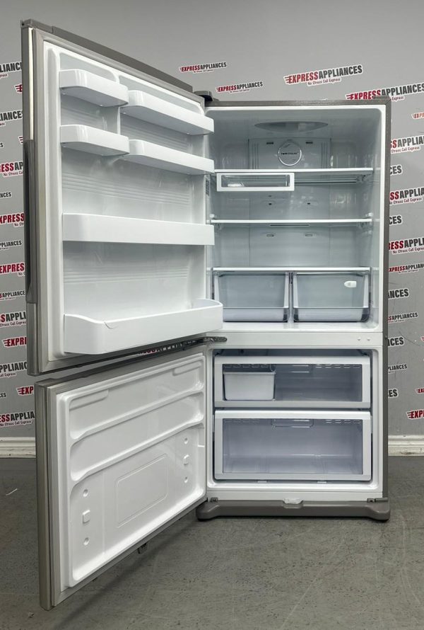 Used Samsung 32” Bottom Freezer Refrigerator RB194ABRS For Sale