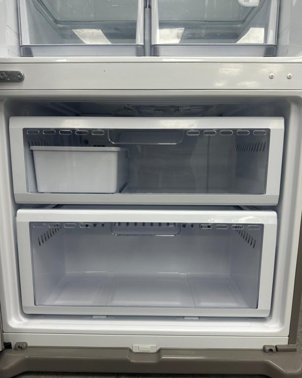 Used Samsung 32” Bottom Freezer Refrigerator RB194ABRS For Sale