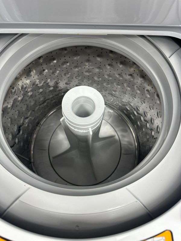 Open Box GE 24” Laundry Centre Washer and Dryer GUD24ESMM1WW SKU: EAC23559 For Sale