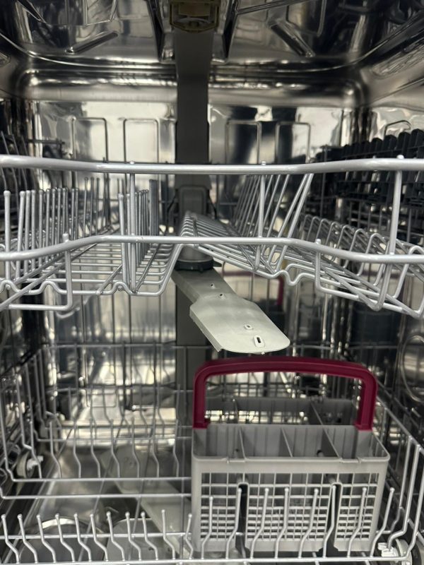 Used Blomberg 24" Build-In Panel Ready Dishwasher DWT51600FBI For Sale