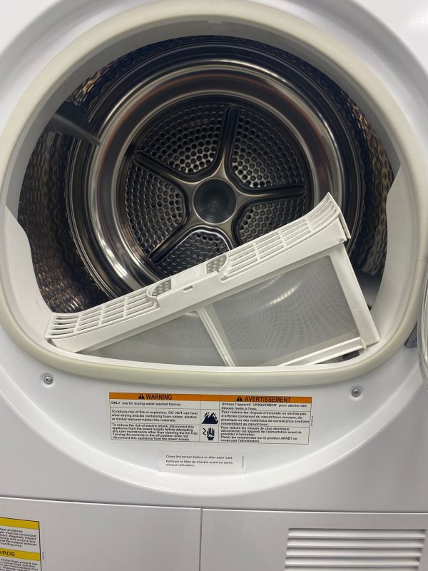 Used Bosch 24” Front Load Washer and Electric Dryer Stackable Set WAS24460UC WTV76100CN For Sale