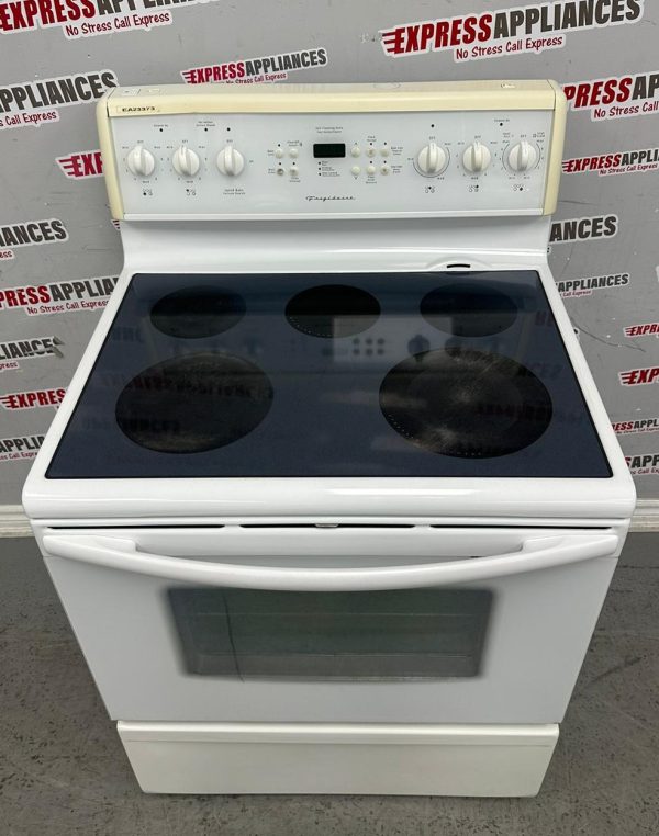 Used Frigidaire 30” Freestanding Glass Top Stove PFEF375CS1 For Sale