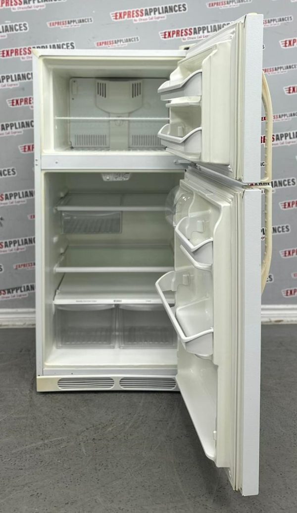 Used Kenmore 29” Top Freezer Refrigerator For Sale