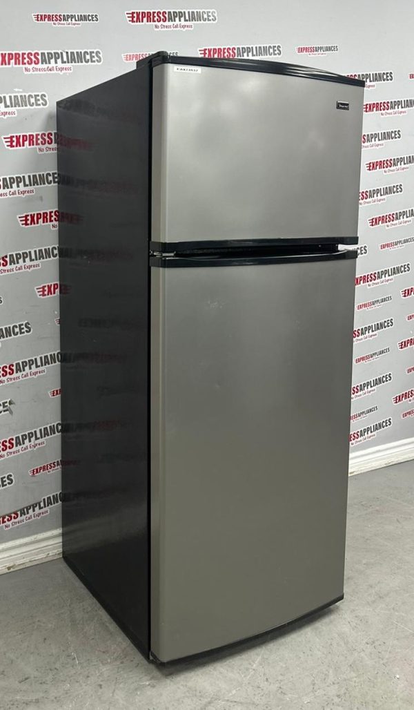 Used Magic Chef 29” Top Freezer Counter Depth Refrigerator CTB1832VRD00 For Sale