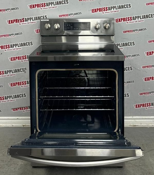 Used Samsung 30” Freestanding Glass Top Stove NE59R4321SS/AC For Sale