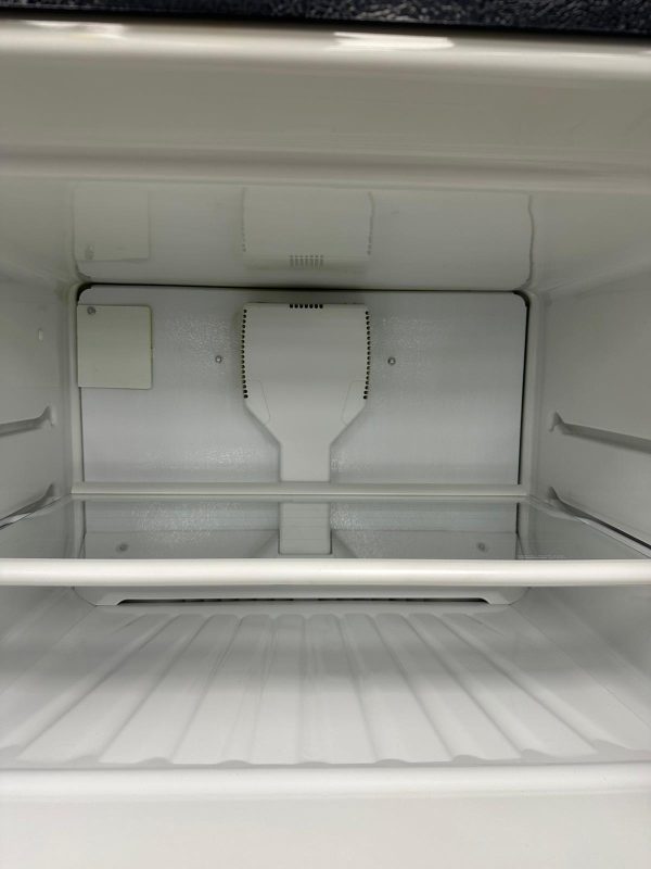 Used Whirlpool 29” Counter Depth Top Freezer Refrigerator ER8MHKXRS00 For Sale