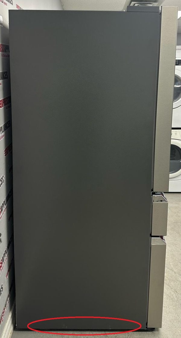 Open Box Frigidaire 36” French Door Refrigerator GRMN2872AF03 For Sale