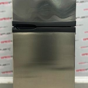 Used Frigidaire 28” Top Freezer Refrigerator FFHT1621QS4 For Sale