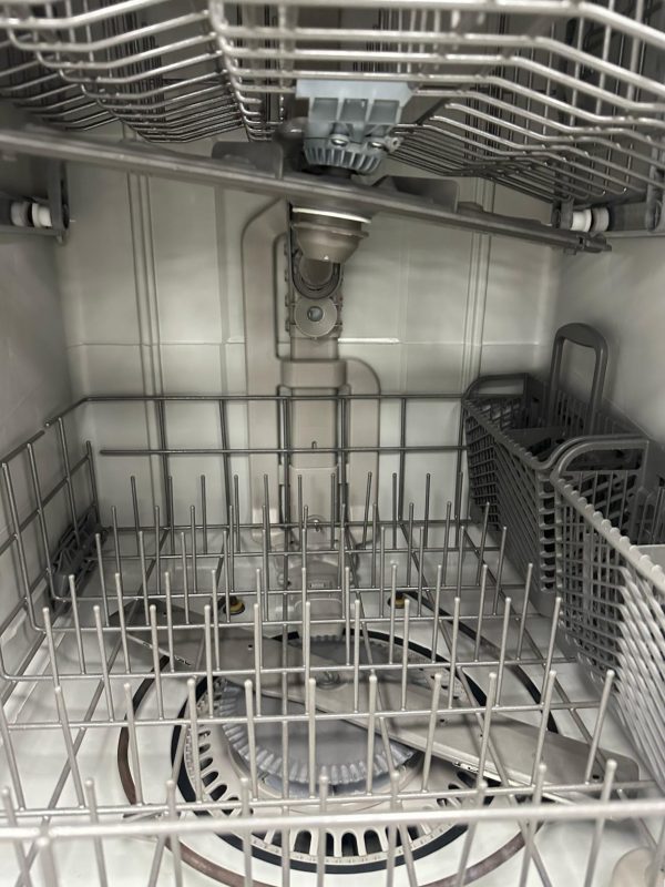 Used Maytag 24" Build-In Dishwasher MDB6709AWS0 For Sale