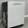 Used Samsung 24 Build In Dishwasher DW80K5050UW For Sale (3)