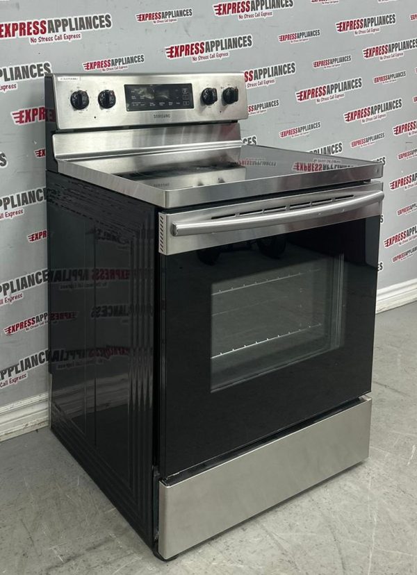 Used Samsung 30” Freestanding Glass Top Stove NE59K3310SS/AC For Sale