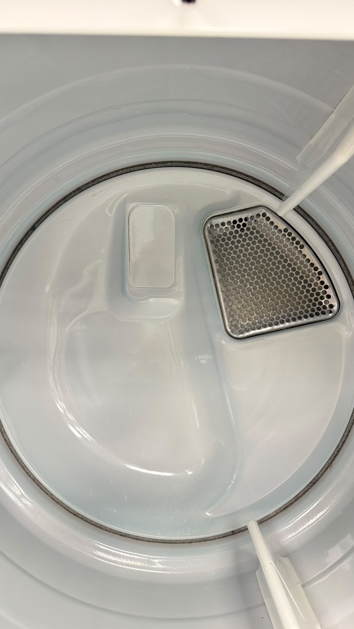 Used Whirlpool 27” Laundry Center Washer and Dryer YWET4027EW0 For Sale Used Whirlpool 27” Laundry Center Washer and Dryer YWET4027EW0 For Sale