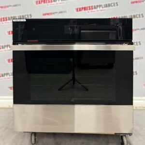 Open Box JennAir 30” Single Wall Oven JJW2430LM01 For Sale