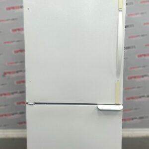 Used Amana 33” Bottom Freezer Refrigerator ARB2107AW SKU: 5REA23774 For Sale