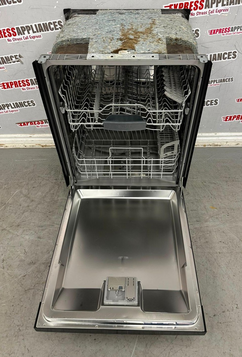 Used Bosch 24" Built-In Dishwasher SHE3ARF6UC/14 For Sale Used Bosch 24" Built-In Dishwasher SHE3ARF6UC/14 For Sale