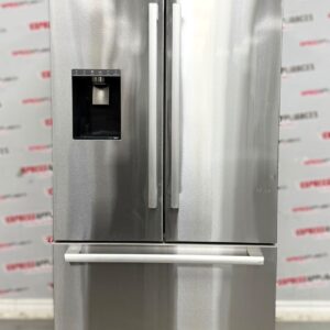 Used Bosch 36” Counter Depth French Door Refrigerator B36CD50SNS For Sale